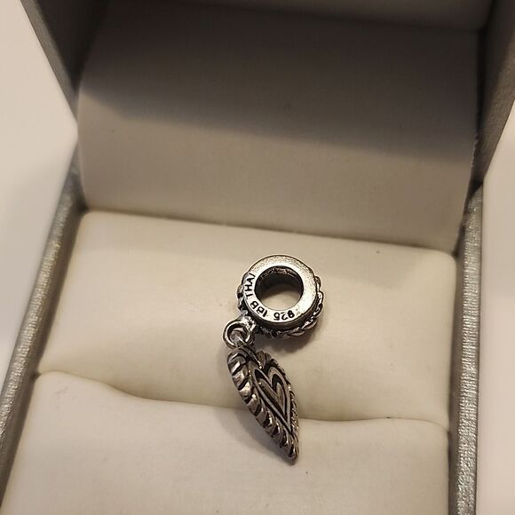 Collectible 925 IBB THAI Heart Dangle Slide Charm Sterling silver - Picture 2 of 4